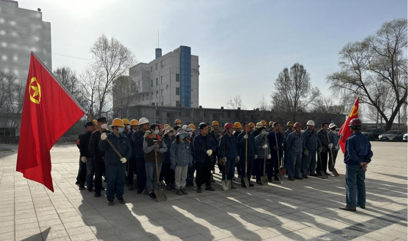 物產(chǎn)工投公司基層黨支部和公司團(tuán)支部聯(lián)合開展&ldquo;共筑家園 正植有你&rdquo;主題黨日、團(tuán)日活動(dòng)